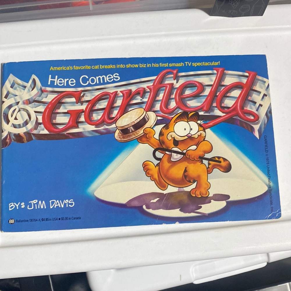 Vintage Here Comes Garfield 1982 First Edition Comic Book Ballantine
